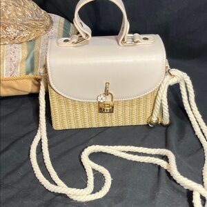 Elegant White and Tan Woven Crossover Handbag w/ Gold Accents